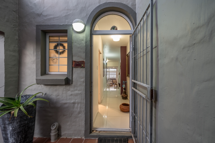 5 Bedroom Property for Sale in Bayview Western Cape
